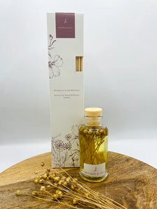Mandarin & Sandalwood Botanical Reed Diffuser