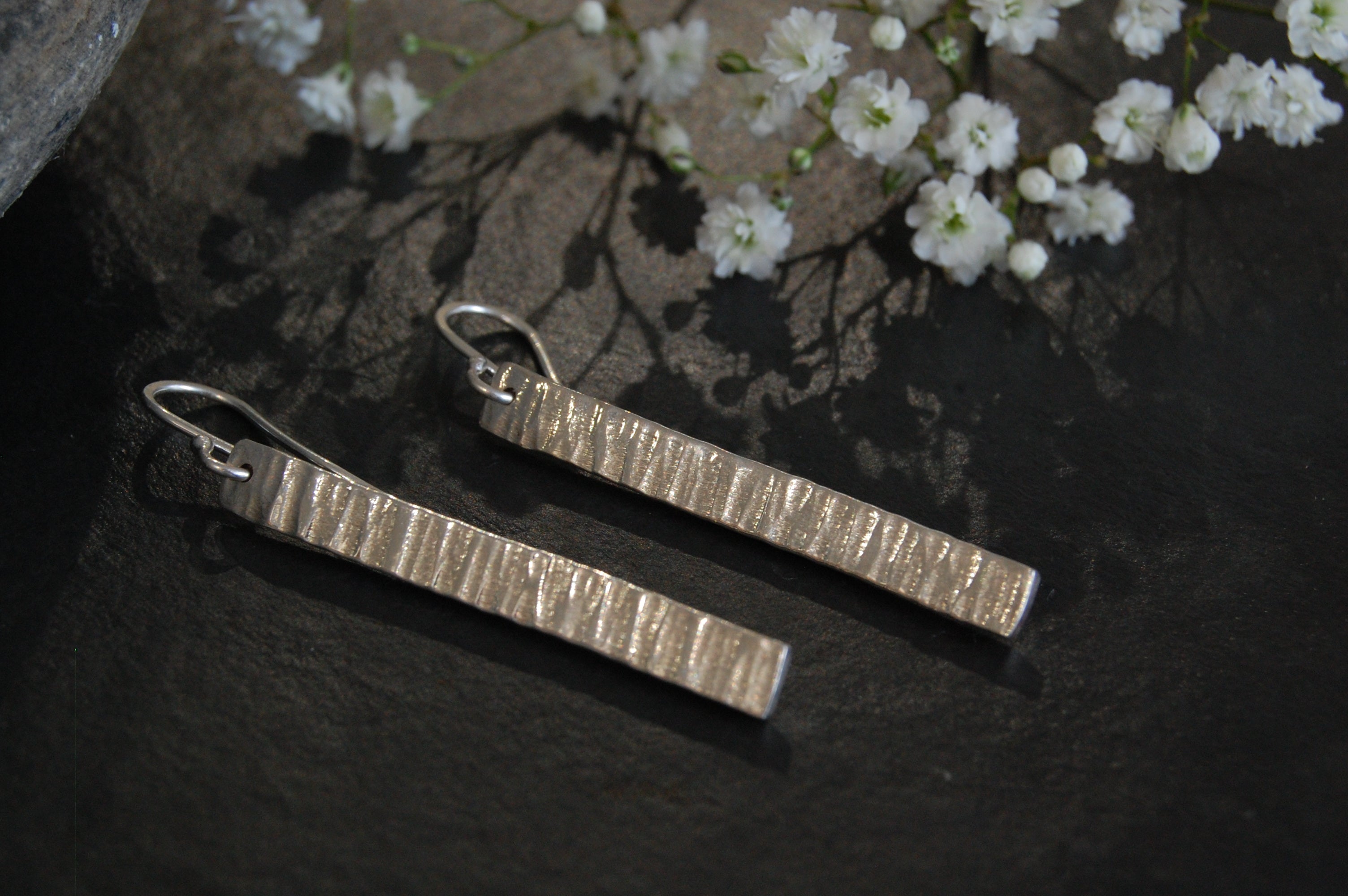 Lesley Ross 3x2mm Long Drop Bark-hammered Earrings